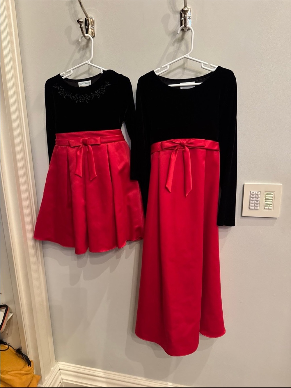 Rare Editions Black and Red Velvet-Satin Party Dress with Bow Waist